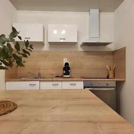 Maison De Village A La Decoration Boheme Jusqu'a 6 Personnes Appartement *